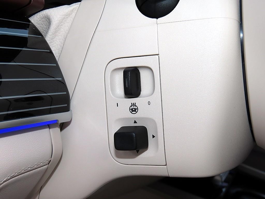 벤츠 GLS 클래스 GLS클래스 X167 마이바흐 GLS600 4MATIC 매뉴팩처 이미지 12