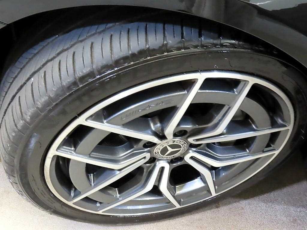 벤츠 E 클래스 E-클래스 W213 E220d 4MATIC AMG라인 이미지 20