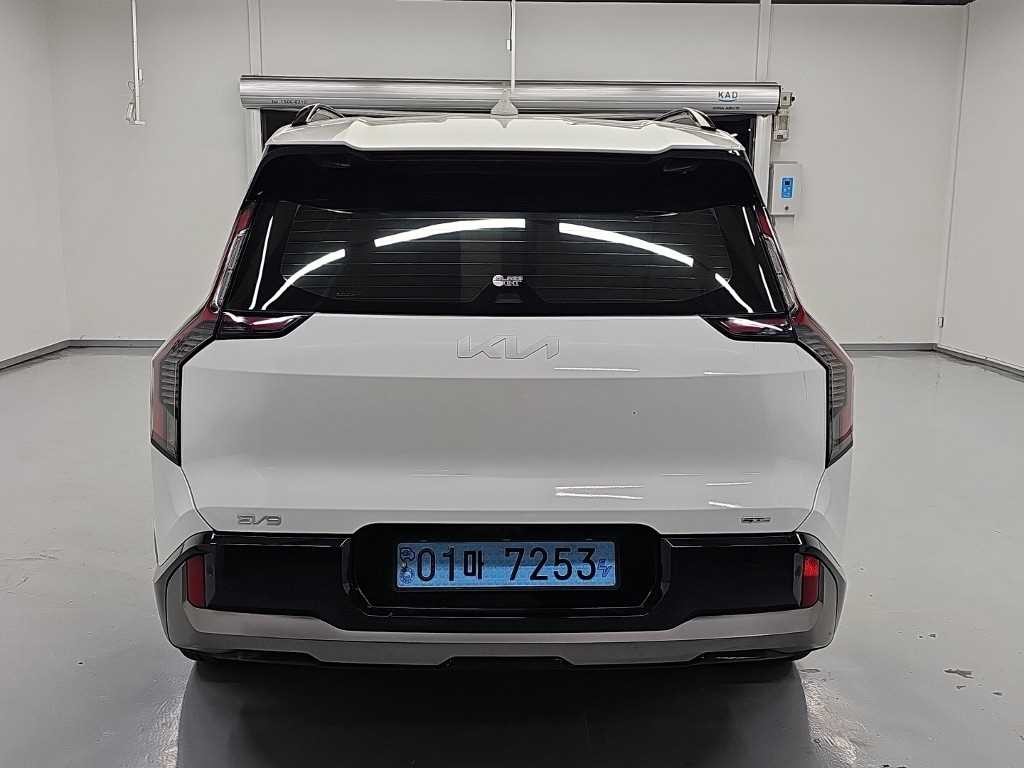 기아 EV9 롱레인지 4WD GT Line 이미지 3