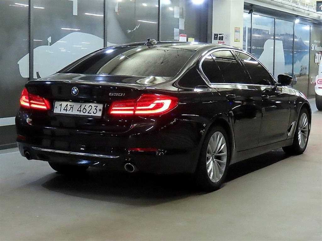 BMW 5시리즈 5시리즈 (G30) 530i M 스포츠 플러스 이미지 4