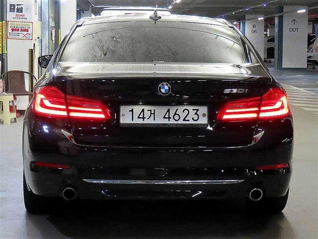 BMW 5시리즈 5시리즈 (G30) 530i M 스포츠 플러스 이미지 5