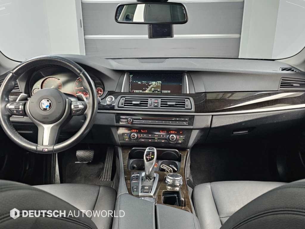 BMW 5시리즈 5시리즈 (F10) 528i M 에어로다이나믹 스페셜 에디션 이미지 8