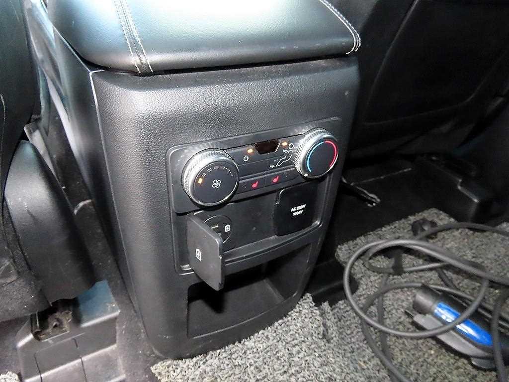 포드 익스플로러 익스플로러 6세대 3.0 AWD PHEV 리미티드 이미지 16