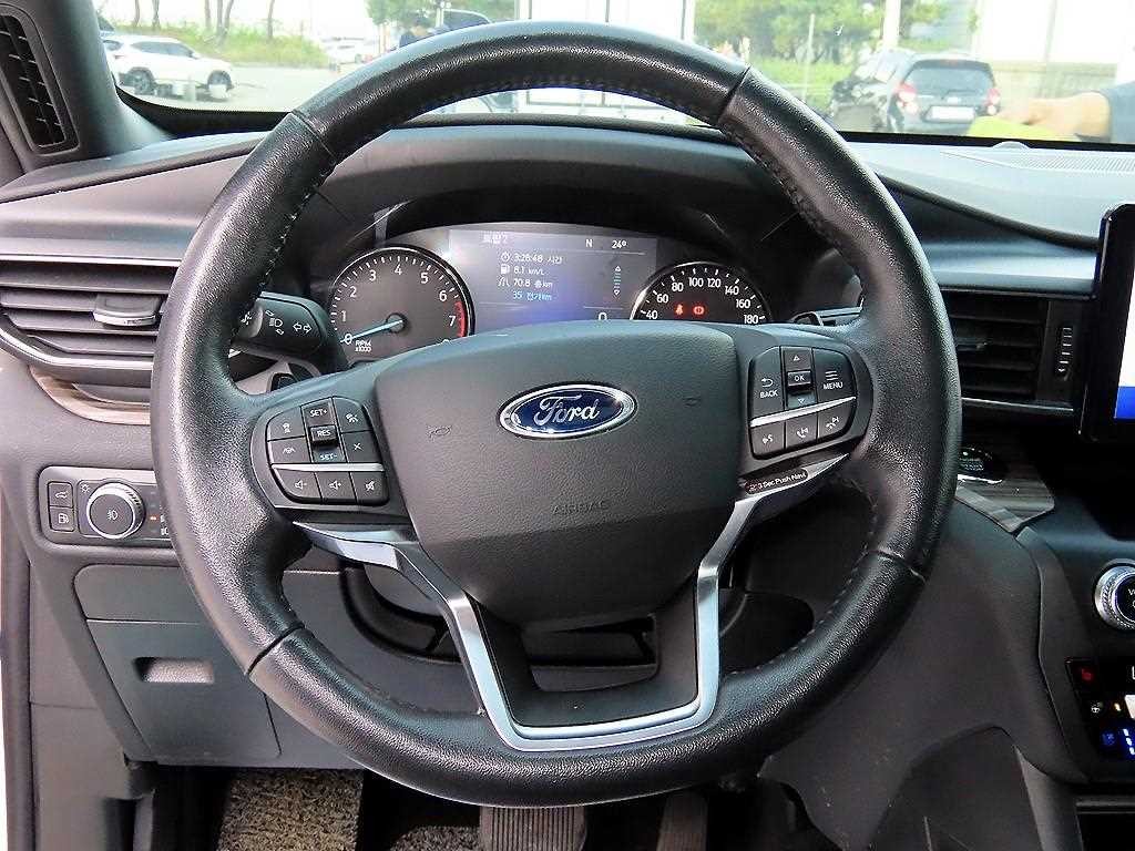 포드 익스플로러 익스플로러 6세대 3.0 AWD PHEV 리미티드 이미지 8