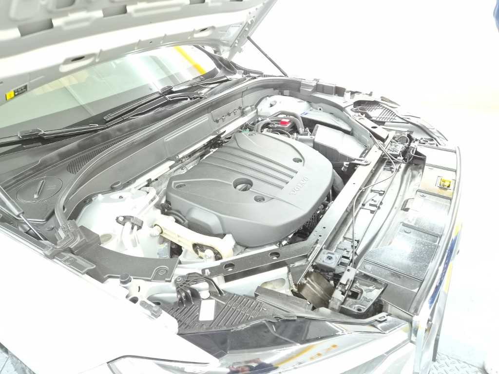볼보 XC60 XC60(2세대) B5 AWD 얼티메이트 브라이트 이미지 17