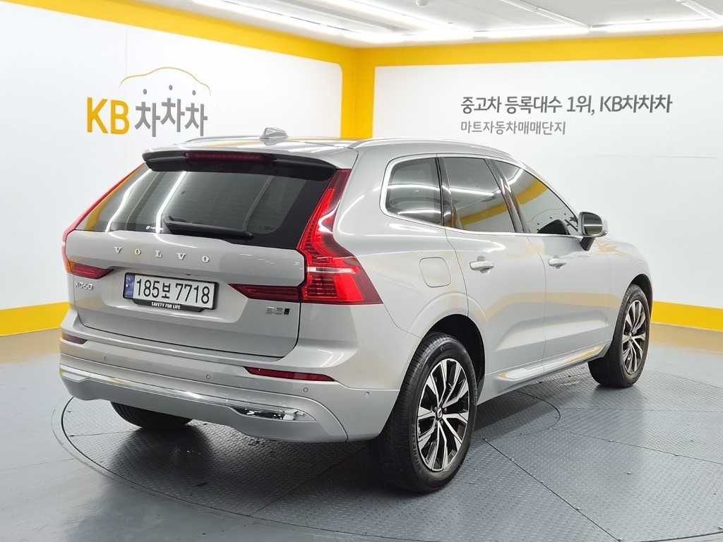 볼보 XC60 XC60(2세대) B5 AWD 얼티메이트 브라이트 이미지 2