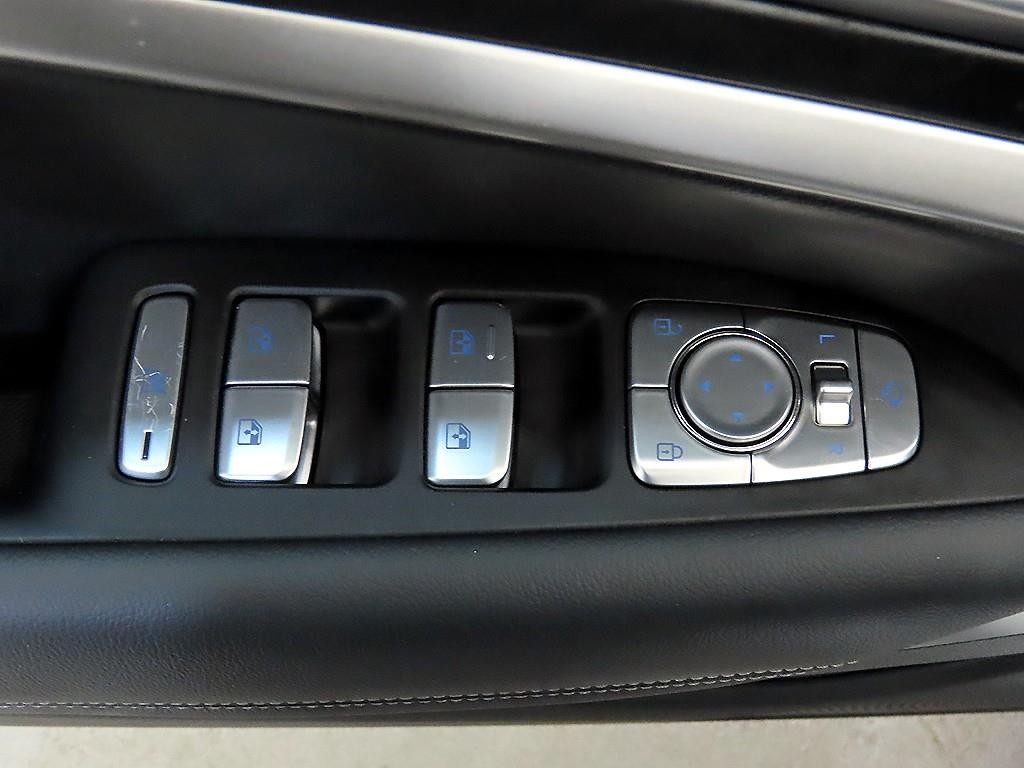 제네시스 G70 더 뉴 G70 가솔린 2.0T 2WD 기본형 이미지 14