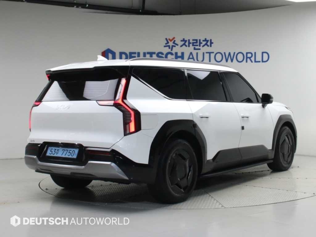 기아 EV9 롱레인지 4WD 어스 이미지 2