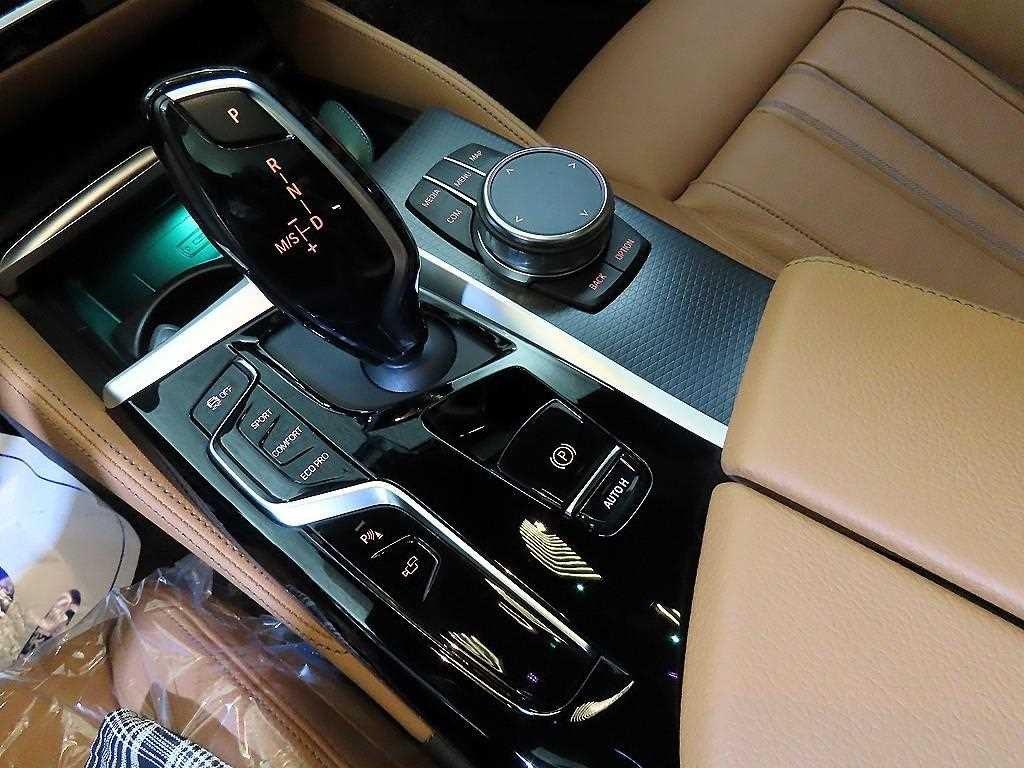 BMW 5시리즈 5시리즈 (G30) 520i M 스포츠 이미지 12