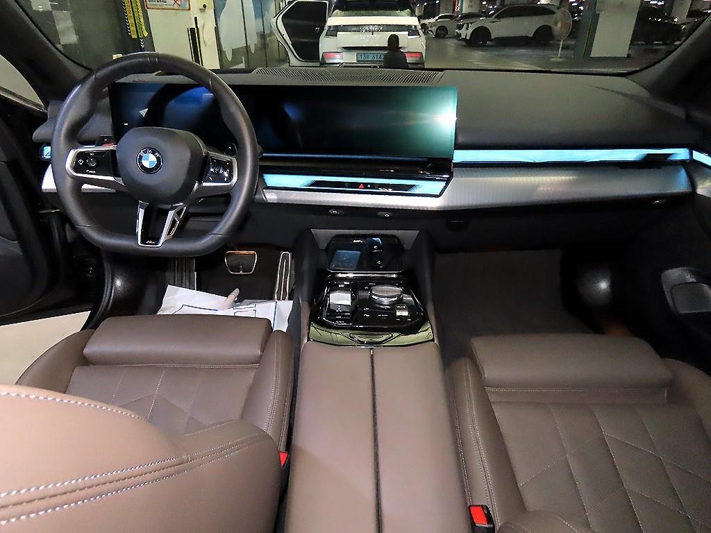 BMW 5시리즈 5시리즈 (G60) 520i 스페셜 에디션 이미지 10