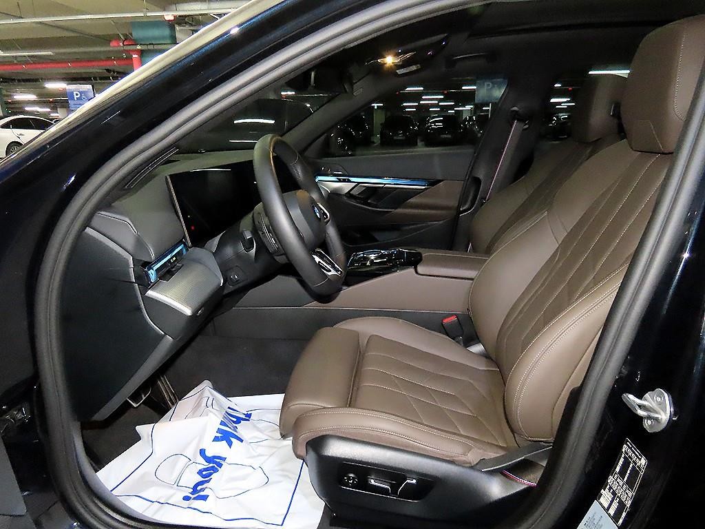 BMW 5시리즈 5시리즈 (G60) 520i 스페셜 에디션 이미지 6