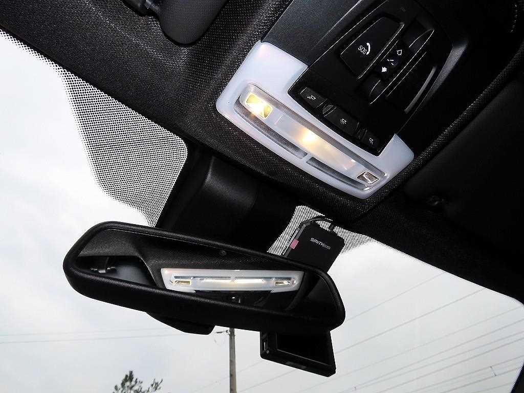 BMW 3시리즈 3시리즈 (F30) 320d M 스포츠 쉐도우 이미지 16