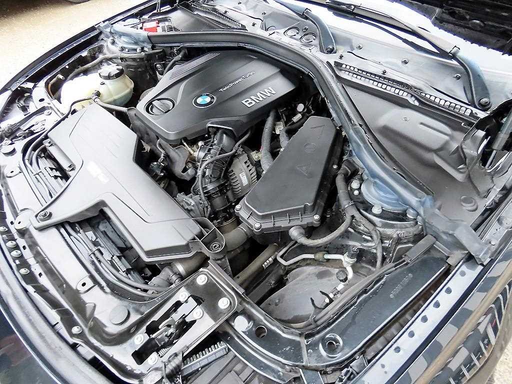BMW 3시리즈 3시리즈 (F30) 320d M 스포츠 쉐도우 이미지 19