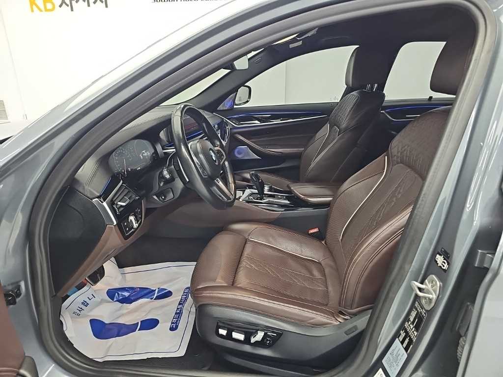 BMW 5시리즈 5시리즈 (G30) 530i M 스포츠 플러스 이미지 11