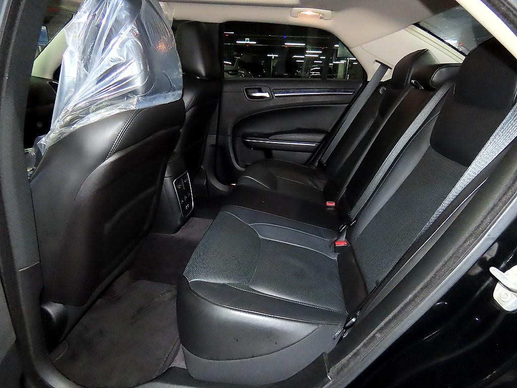 크라이슬러 300C 더뉴300C 3.6 이미지 7