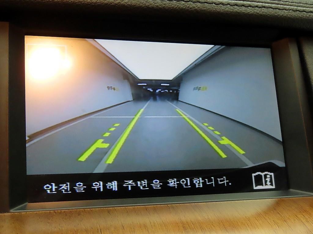 랜드로버 디스커버리 디스커버리4 3.0 SDV6 SE 이미지 15