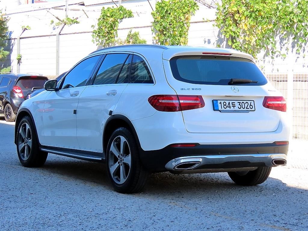 벤츠 GLC 클래스 GLC클래스 X253 GLC 300 4MATIC 이미지 3