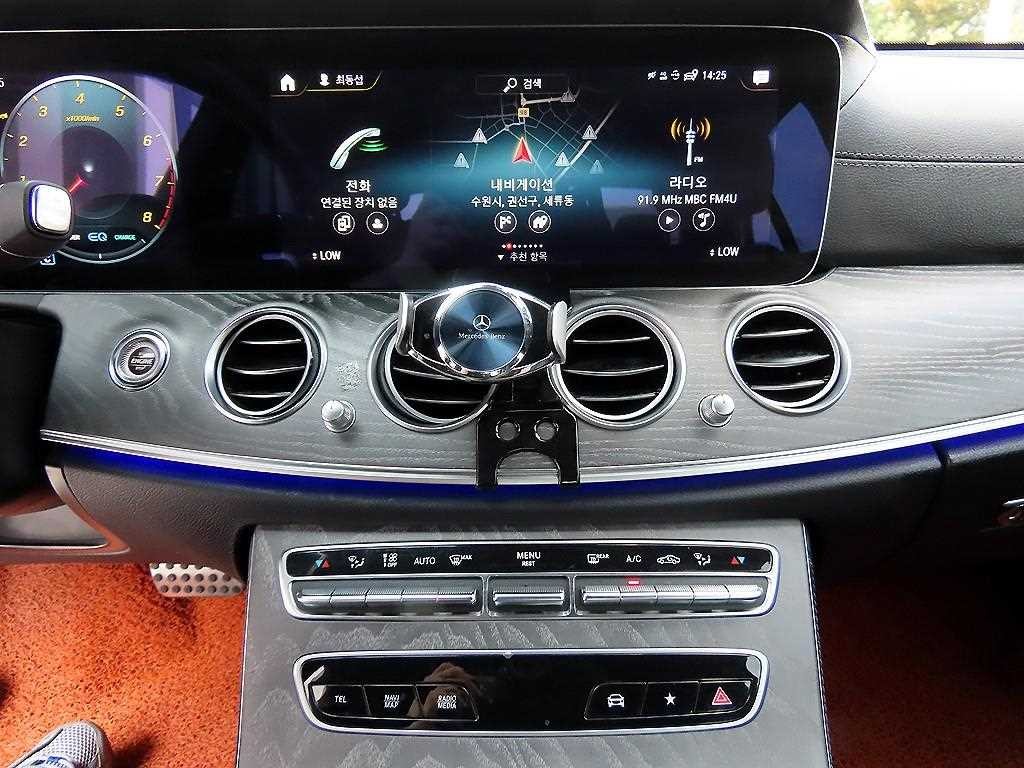 벤츠 E 클래스 E-클래스 W213 E350 4MATIC 아방가르드 이미지 13