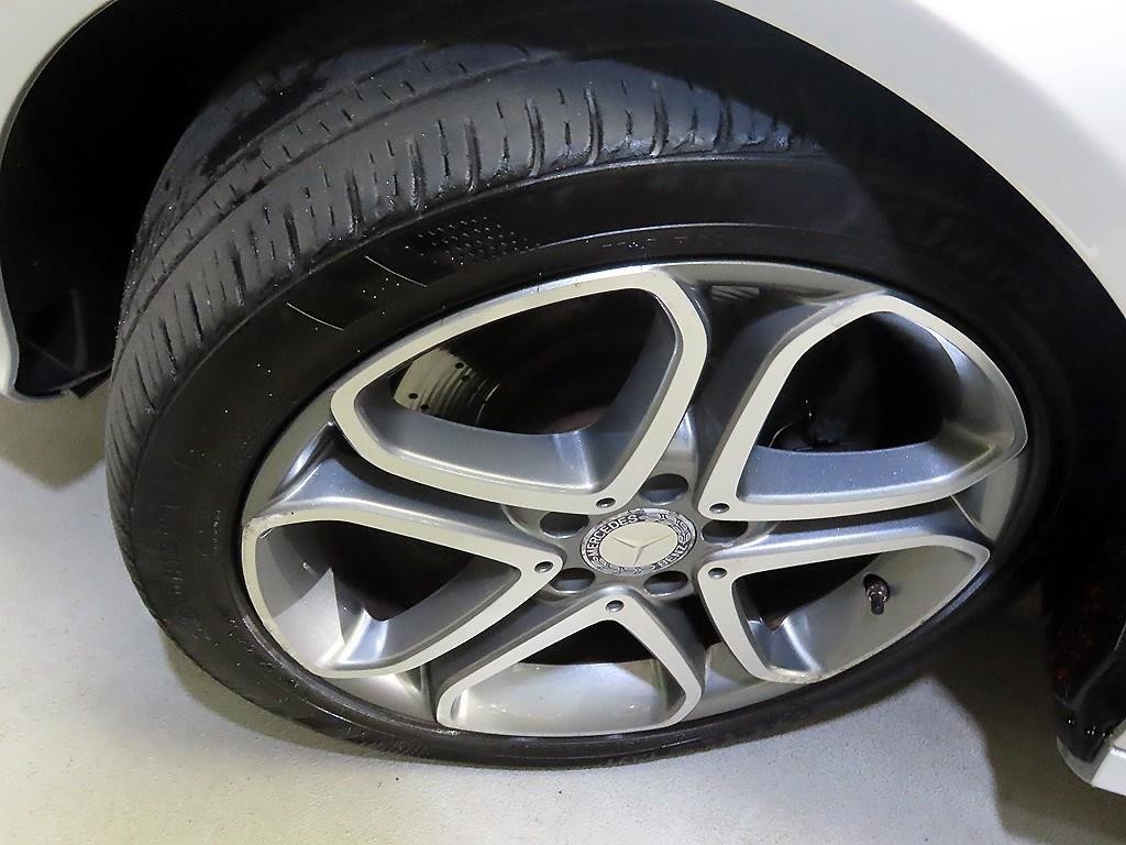 벤츠 E 클래스 E-클래스 W212 E250 블루텍 4MATIC 아방가르드 이미지 20