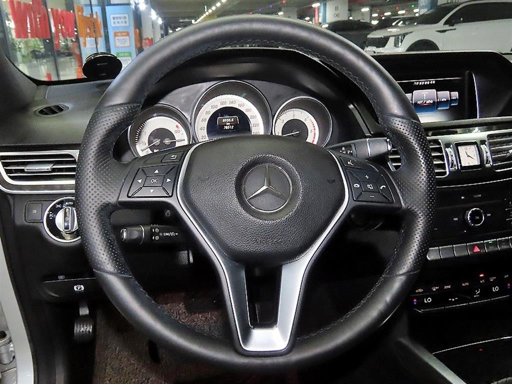 벤츠 E 클래스 E-클래스 W212 E250 블루텍 4MATIC 아방가르드 이미지 8