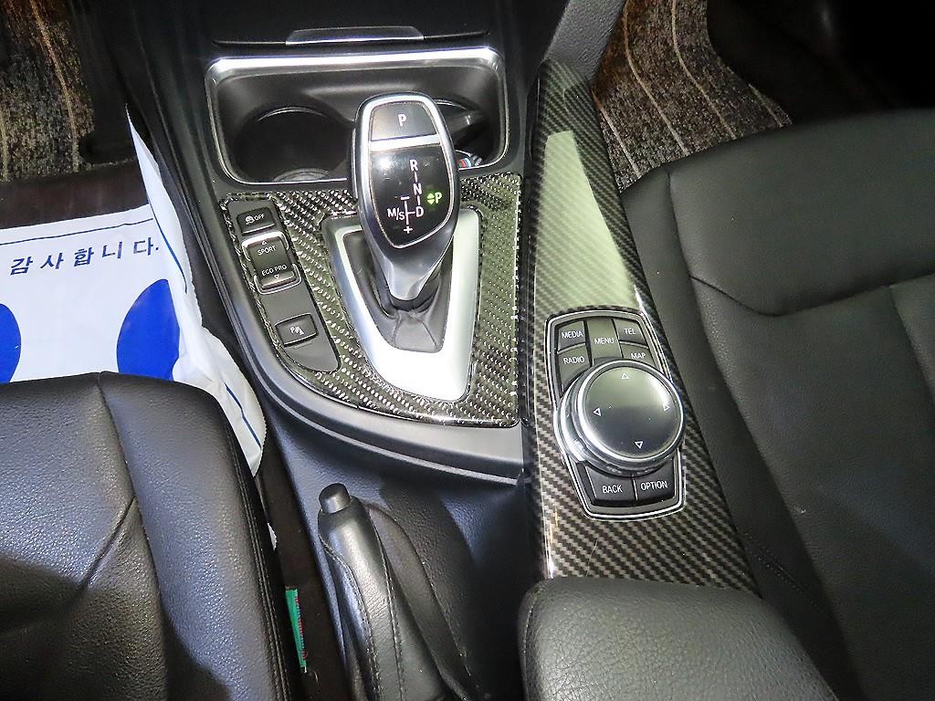 BMW 4시리즈 4시리즈 (F32) 420d 쿠페 럭셔리 이미지 12