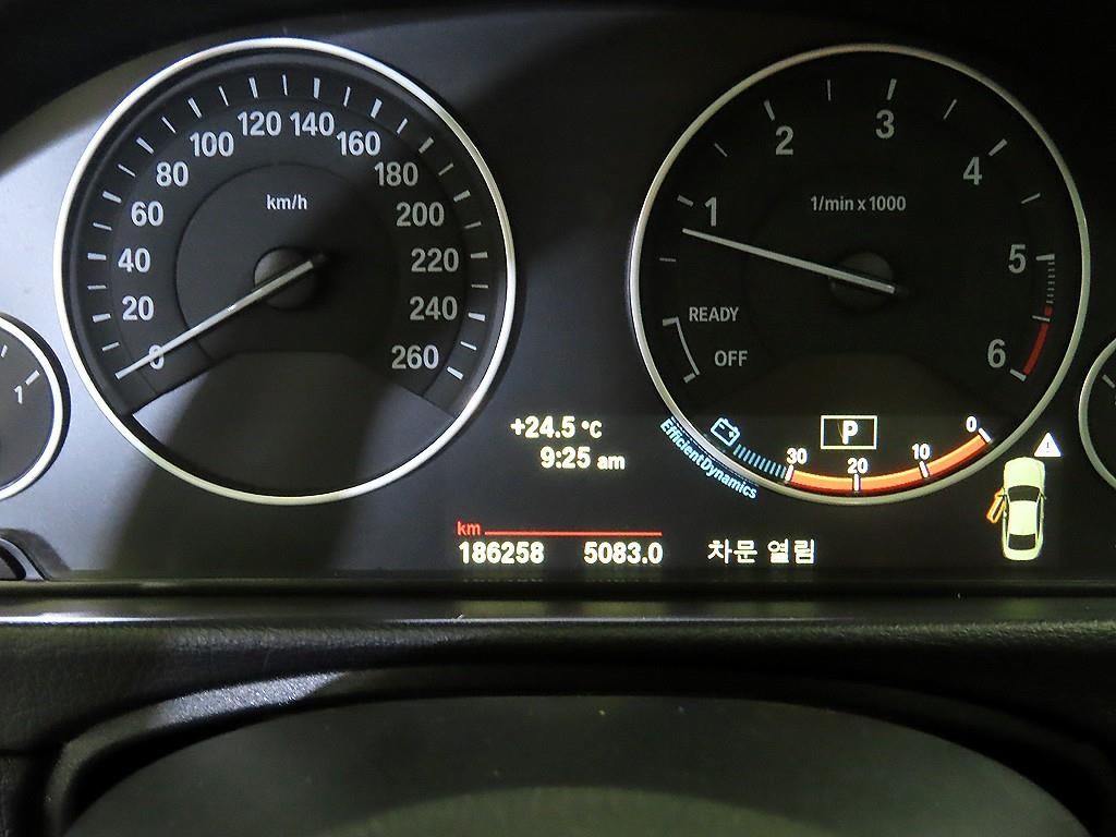 BMW 4시리즈 4시리즈 (F32) 420d 쿠페 럭셔리 이미지 9