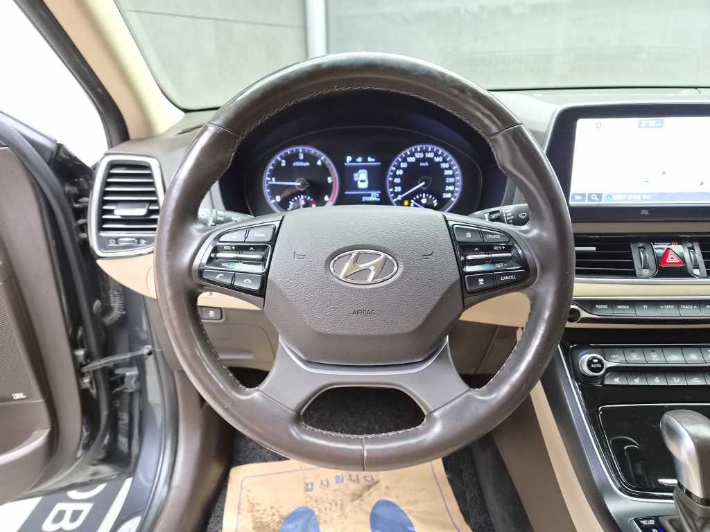 현대 그랜저 그랜저 IG 2.2 VGT 프리미엄 스페셜 이미지 9