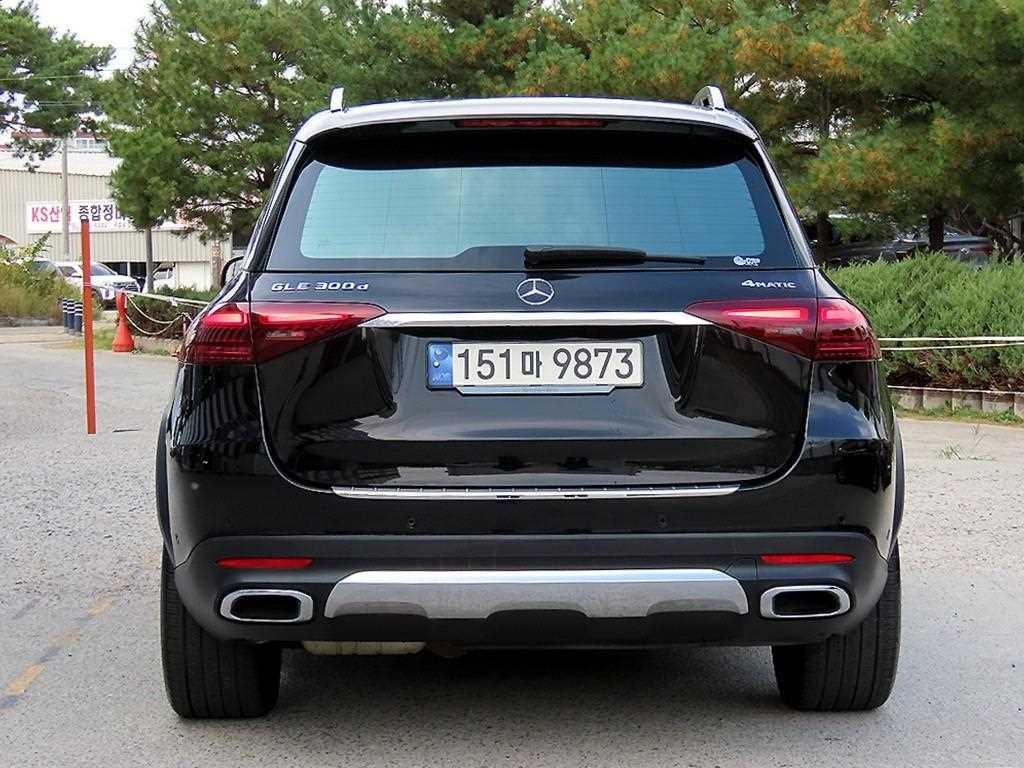 벤츠 GLE 클래스 GLE 클래스 W167 GLE 300d 4MATIC 이미지 4