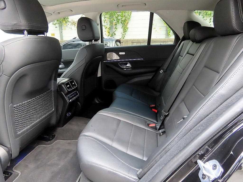 벤츠 GLE 클래스 GLE 클래스 W167 GLE 300d 4MATIC 이미지 6