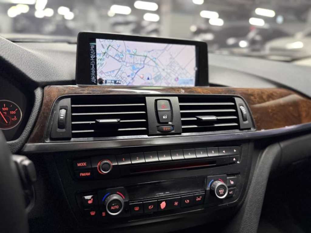 BMW 3시리즈 3시리즈 (F30) 320d 이미지 13
