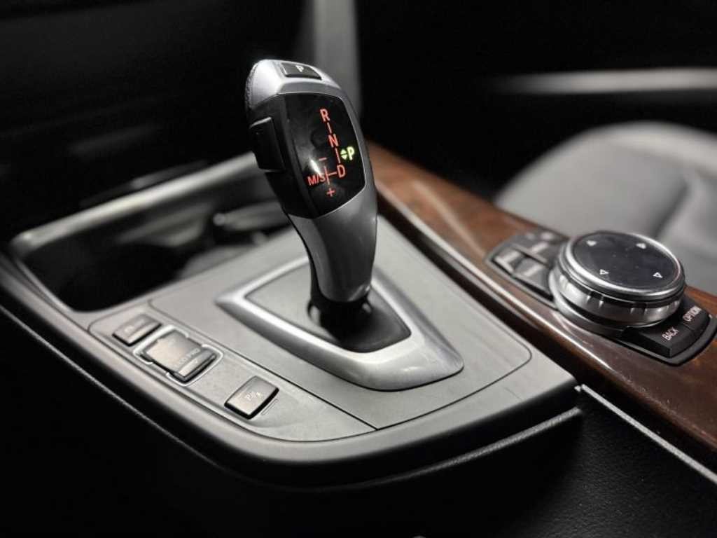 BMW 3시리즈 3시리즈 (F30) 320d 이미지 15