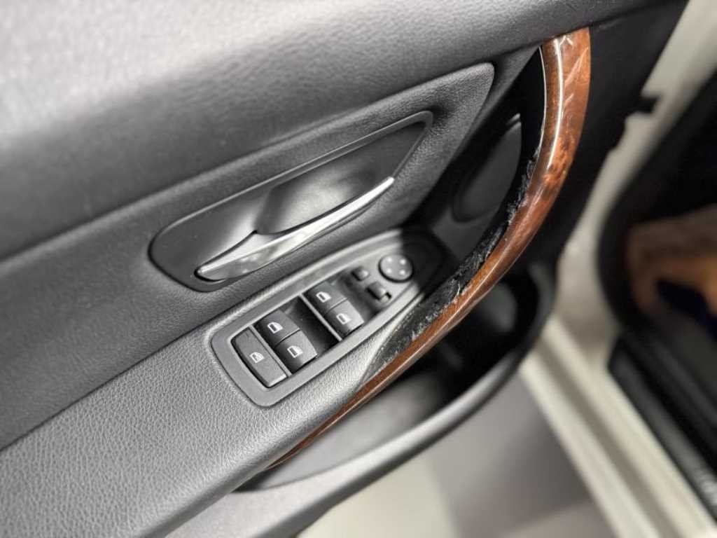 BMW 3시리즈 3시리즈 (F30) 320d 이미지 7