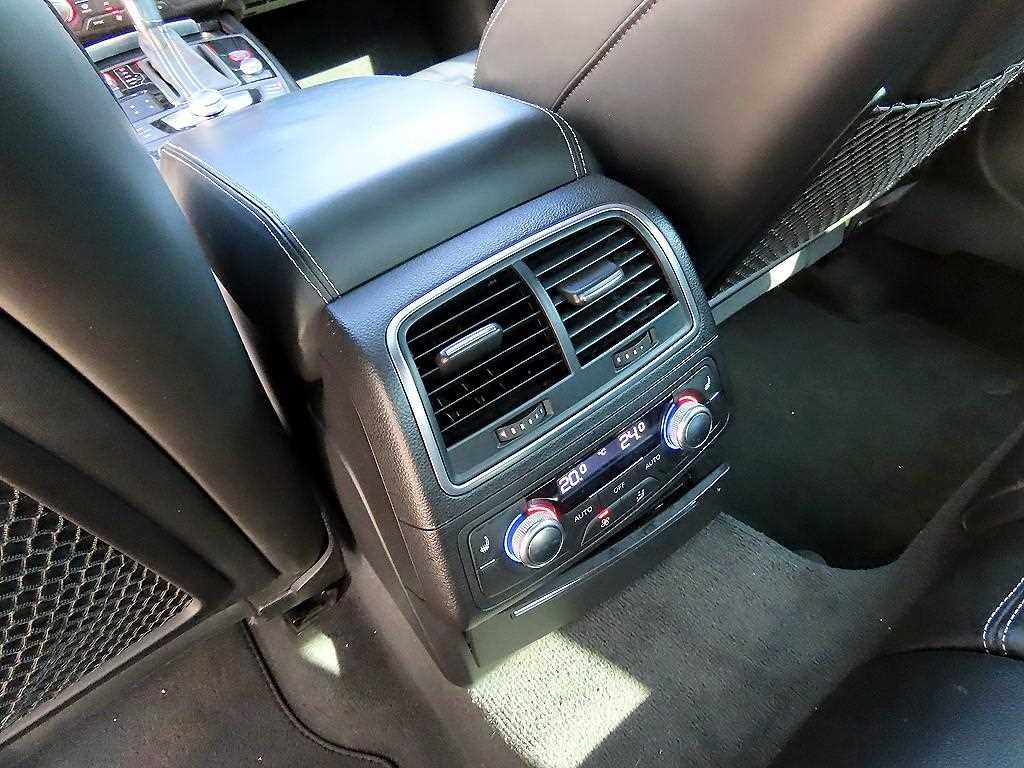 아우디 S7 4.0 TFSI  콰트로 이미지 16