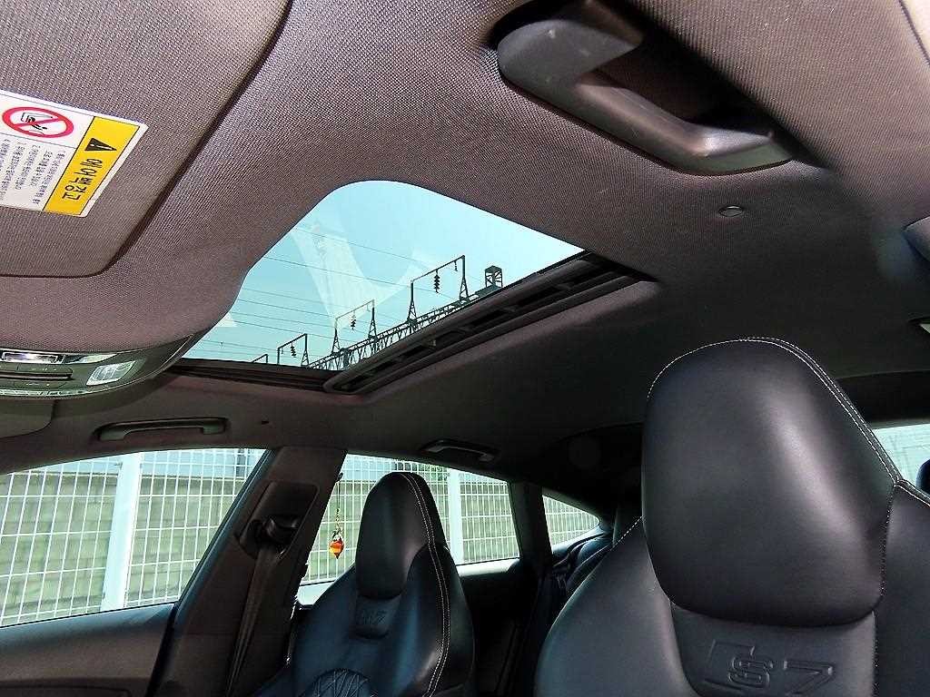 아우디 S7 4.0 TFSI  콰트로 이미지 17