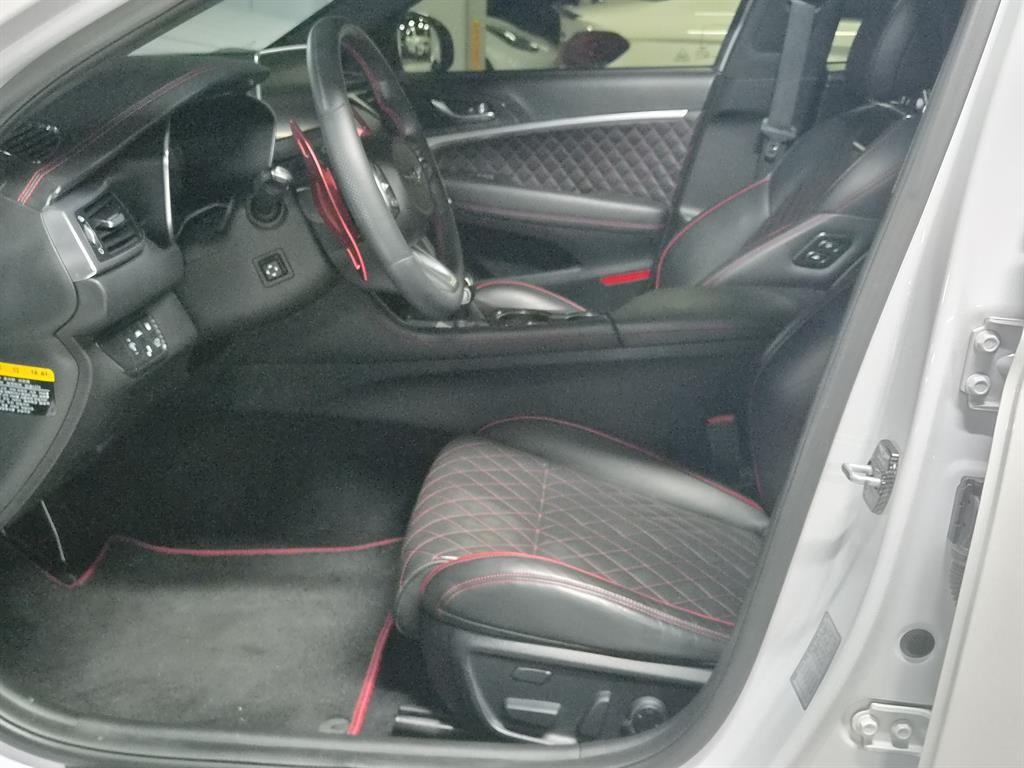 제네시스 G70 3.3T 스포츠 AWD 프레스티지 이미지 16