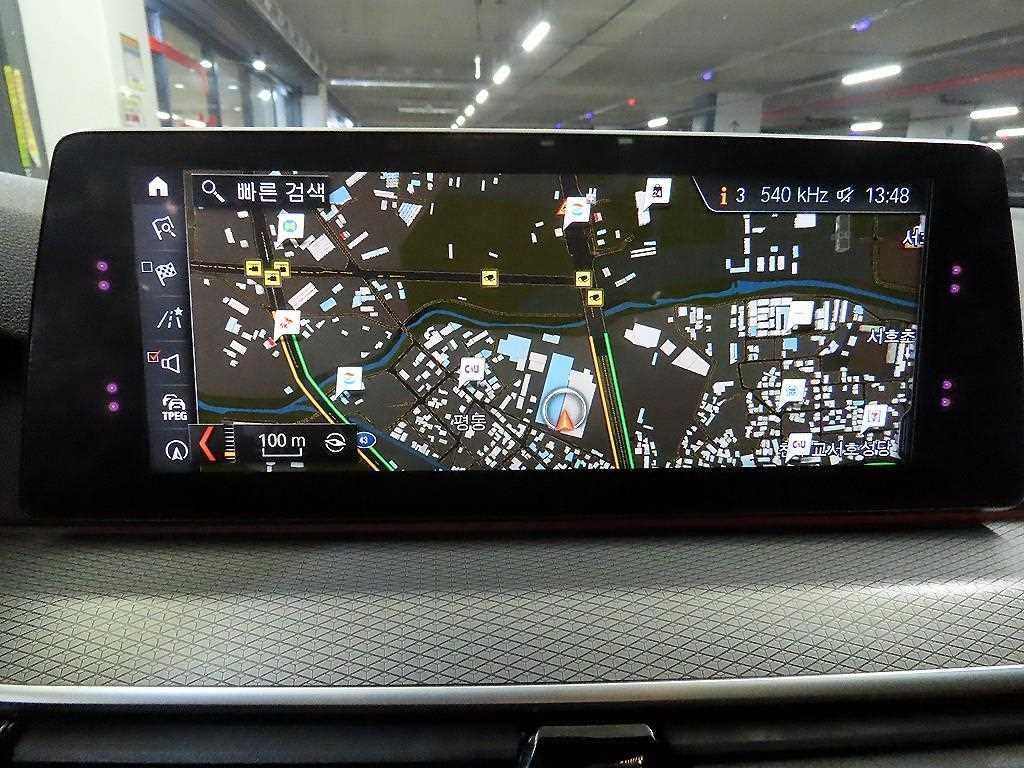 BMW 5시리즈 5시리즈 (G30) 530i M 스포츠 플러스 이미지 14