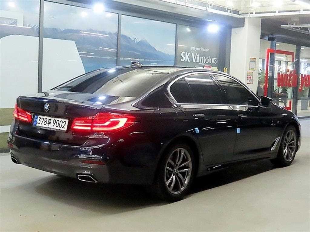 BMW 5시리즈 5시리즈 (G30) 530i M 스포츠 플러스 이미지 4