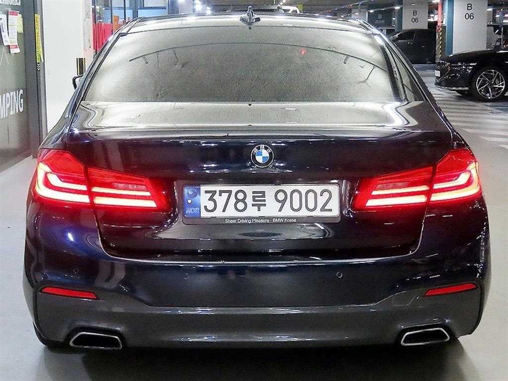 BMW 5시리즈 5시리즈 (G30) 530i M 스포츠 플러스 이미지 5