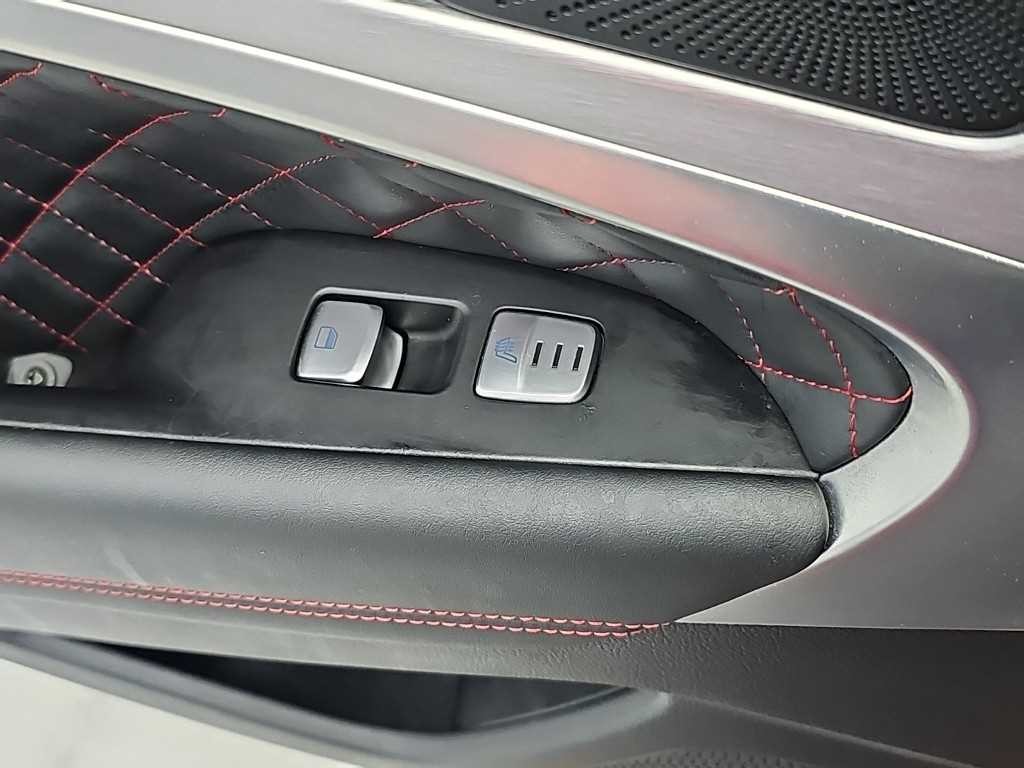 제네시스 G70 2.0T 스포츠 패키지 이미지 14