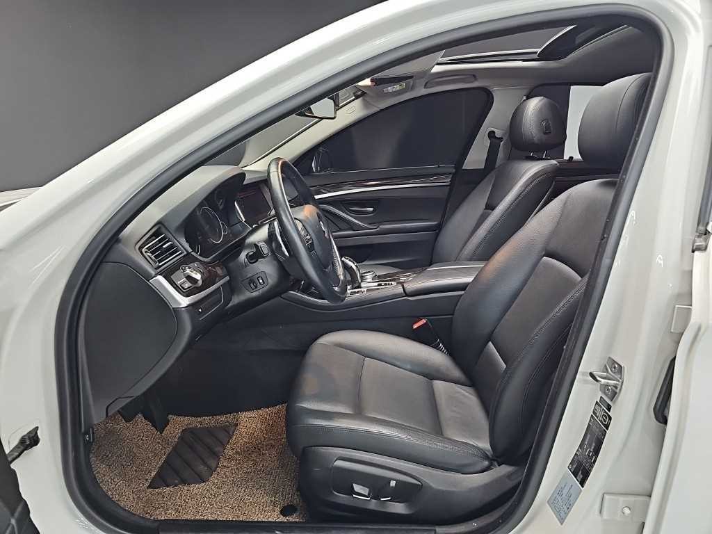 BMW 5시리즈 5시리즈 (F10) 528i 이미지 11