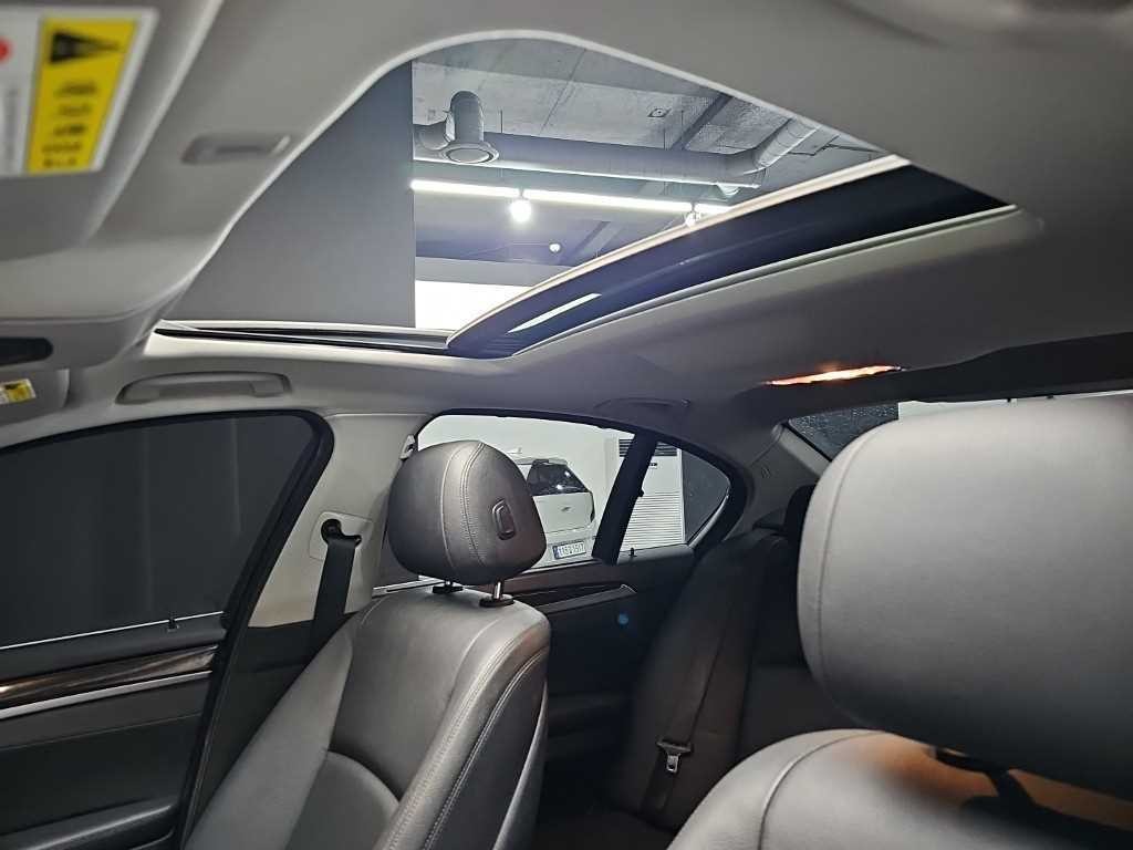 BMW 5시리즈 5시리즈 (F10) 528i 이미지 15