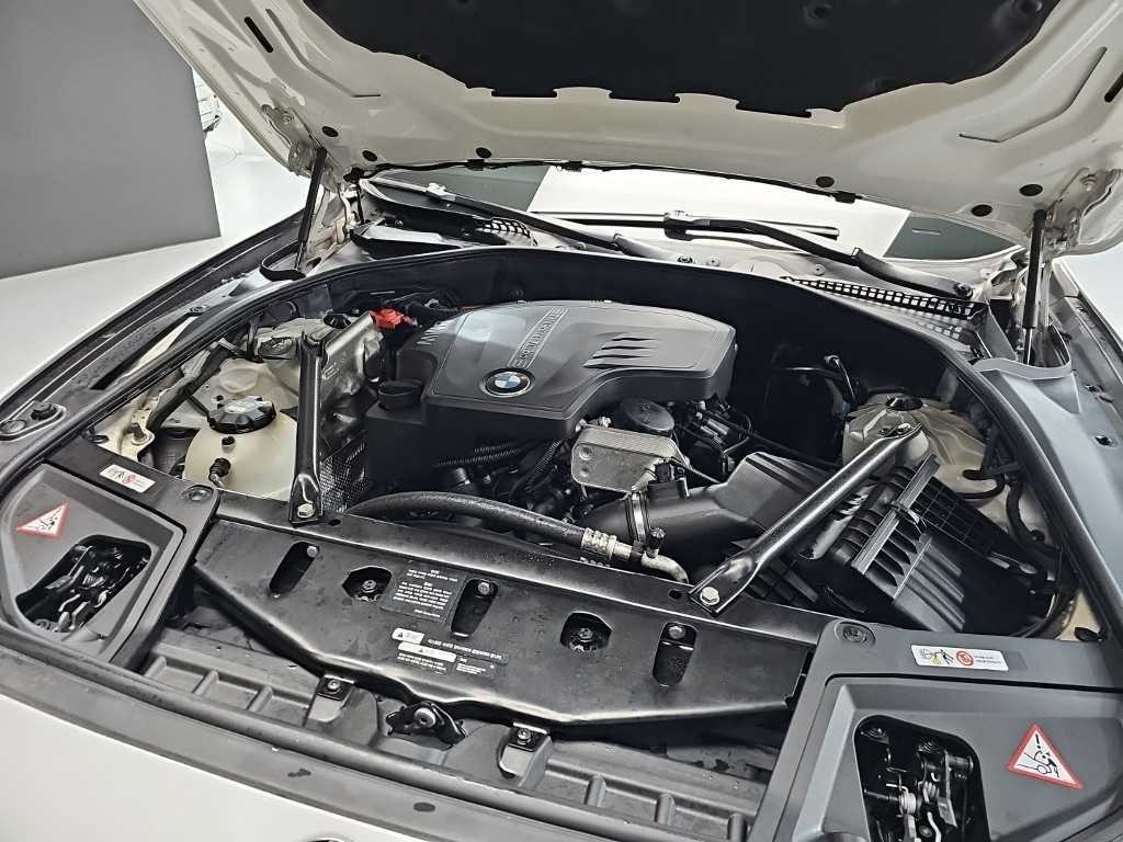 BMW 5시리즈 5시리즈 (F10) 528i 이미지 5