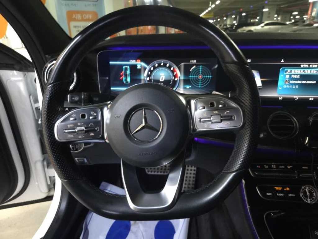 벤츠 E 클래스 E-클래스 W213 E350 4MATIC AMG LINE 이미지 9