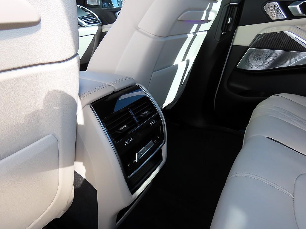 BMW X5 X5 (G05) M50i 이미지 16