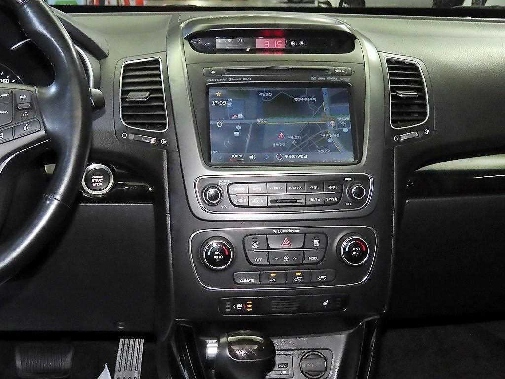 기아 쏘렌토 뉴 쏘렌토 R 2WD 2.0 TLX 스페셜 이미지 11