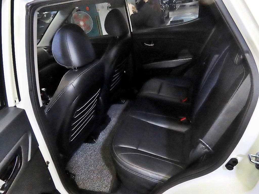 KG모빌리티(쌍용) 티볼리 티볼리 아머 2WD 가솔린 VX 이미지 8