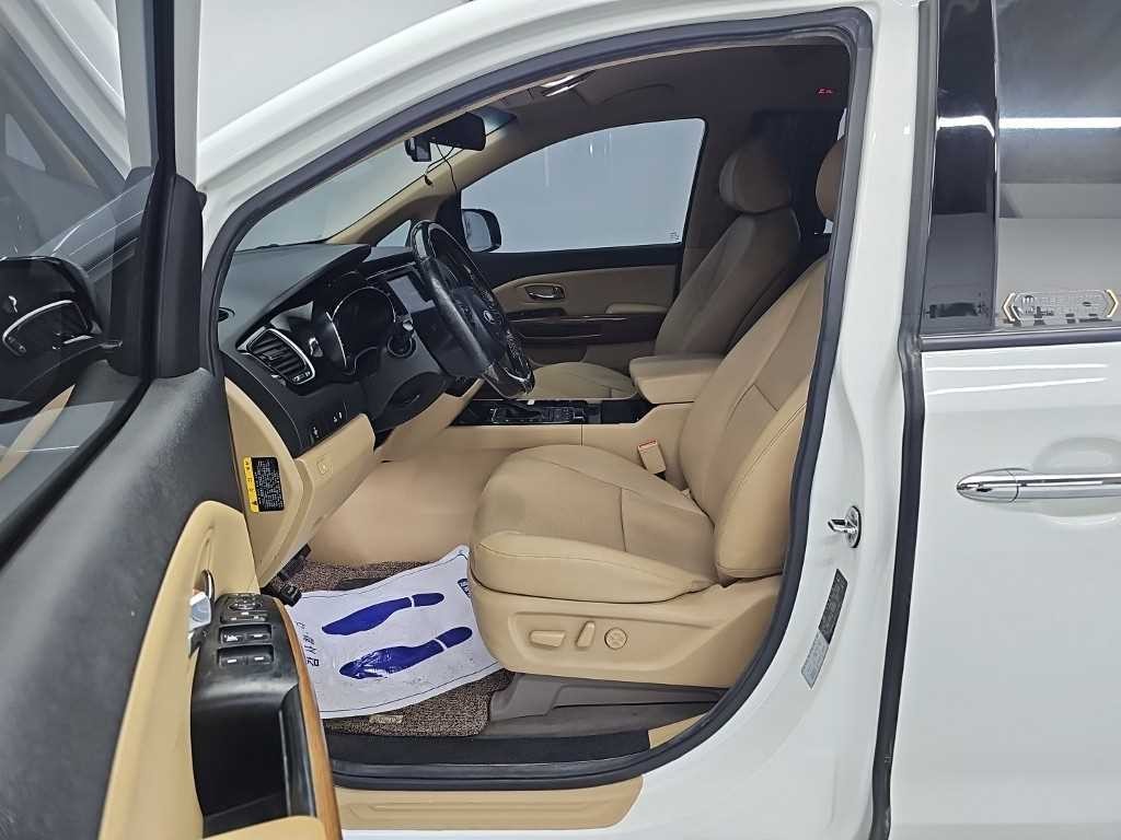 기아 카니발 올 뉴 카니발 디젤 9인승 하이리무진 프레스티지 이미지 11