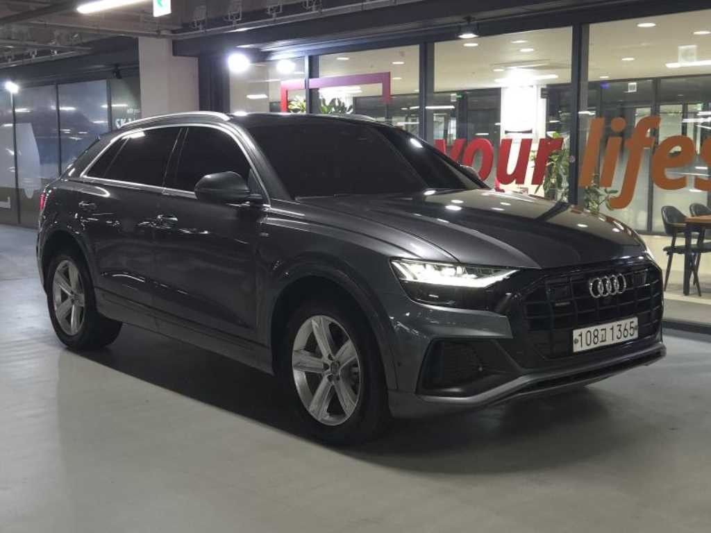 아우디 Q8 45 TDI 콰트로 프리미엄 이미지 1