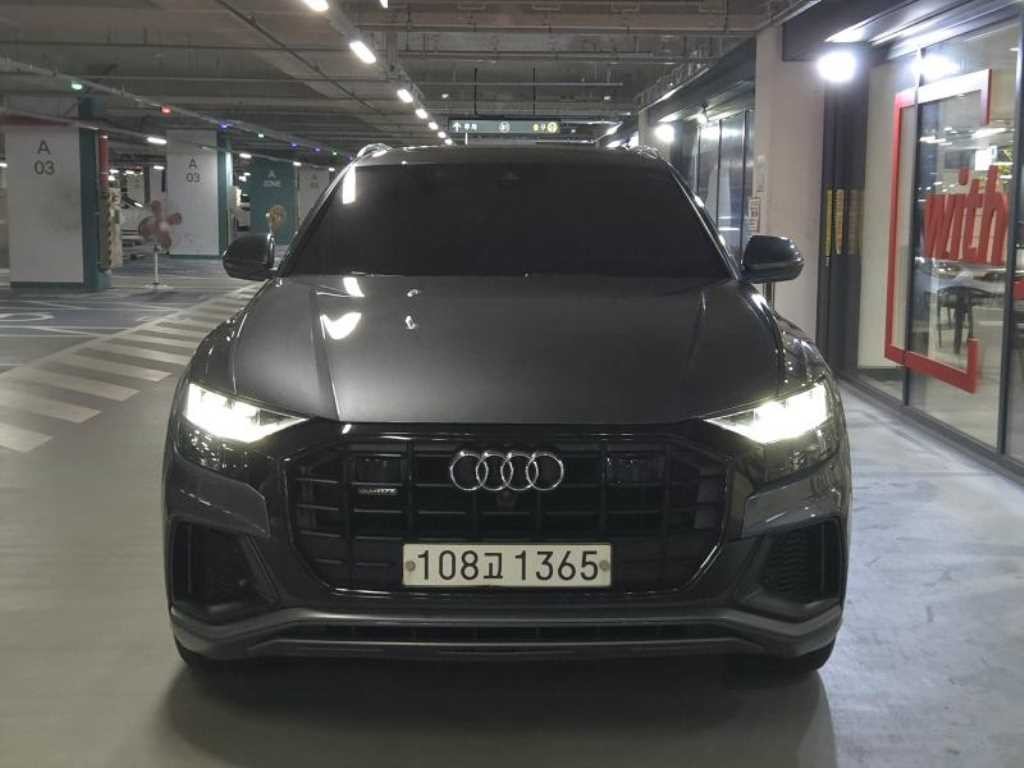 아우디 Q8 45 TDI 콰트로 프리미엄 이미지 2