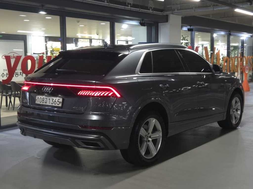 아우디 Q8 45 TDI 콰트로 프리미엄 이미지 4